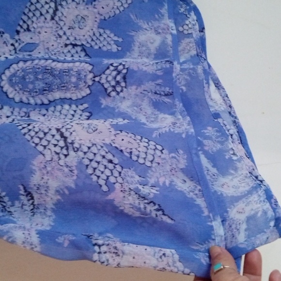 Violet & Claire sheer sleeveless pintuck trapeze blouse - Picture 4 of 11